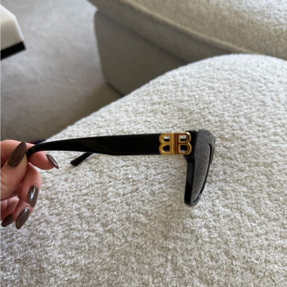 Balenciaga Sunglasses - Picture 4 of 5